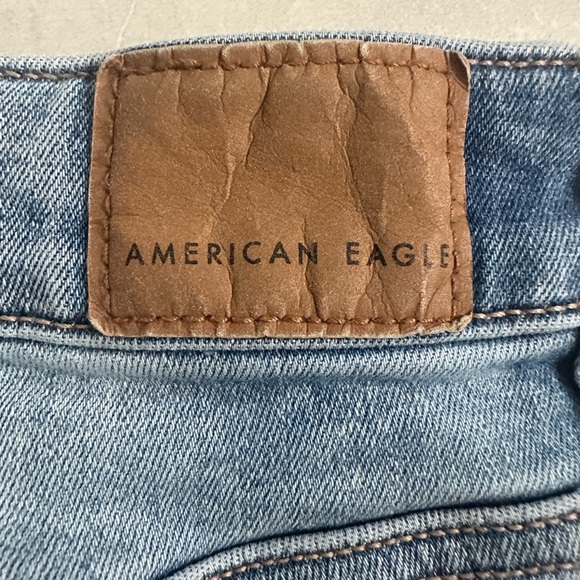 American Eagle Distressed denim jeggings  size 6 regular - Picture 7 of 10